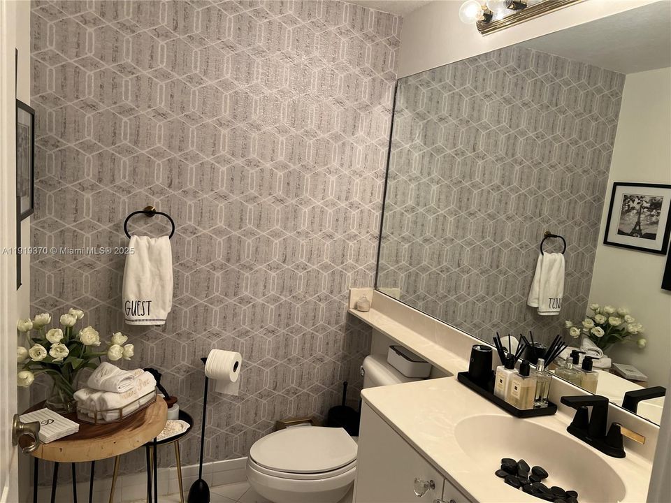 For Rent: $4,170 (3 beds, 2 baths, 2490 Square Feet)