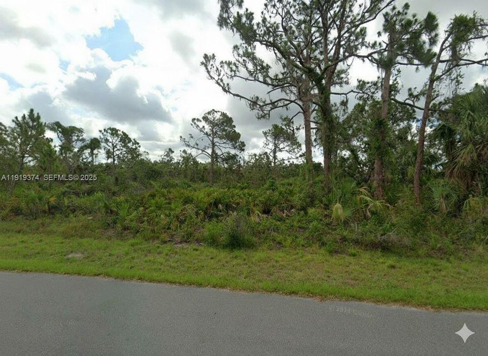 For Sale: $17,000 (0.25 acres)