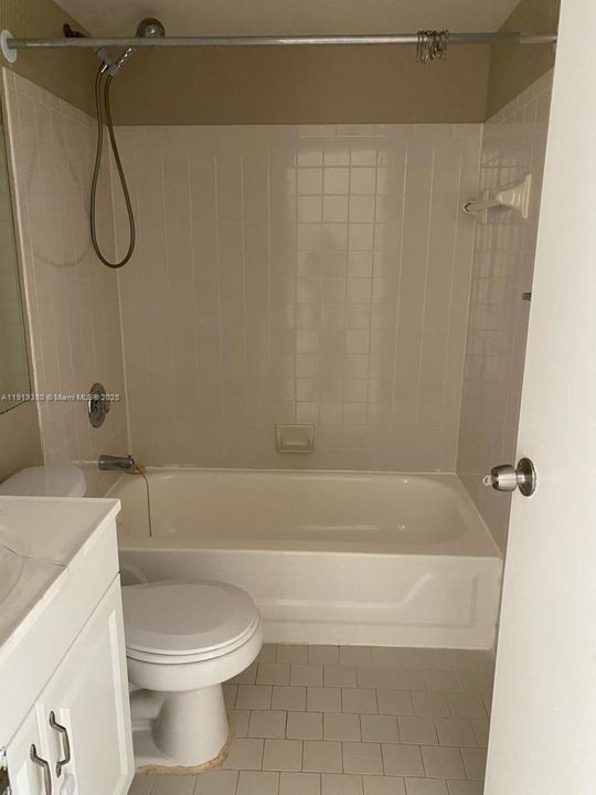 En Venta: $245,000 (2 camas, 2 baños, 986 Pies cuadrados)