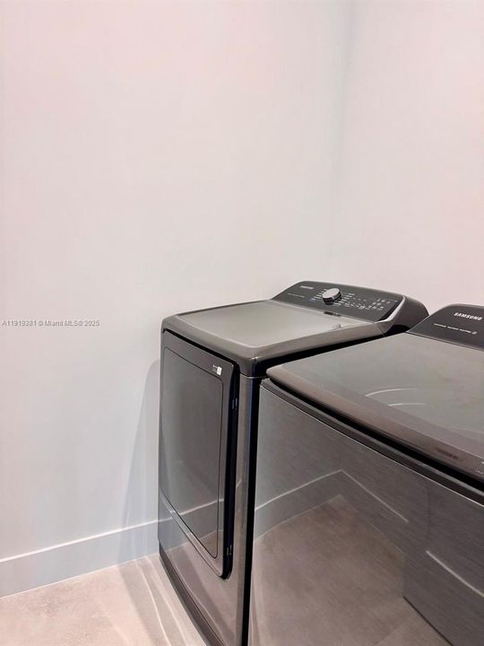 待售: $1,999,000 (3 贝兹, 3 浴室, 2087 平方英尺)