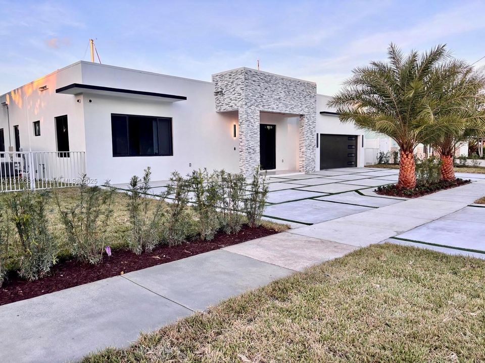 待售: $1,999,000 (3 贝兹, 3 浴室, 2087 平方英尺)