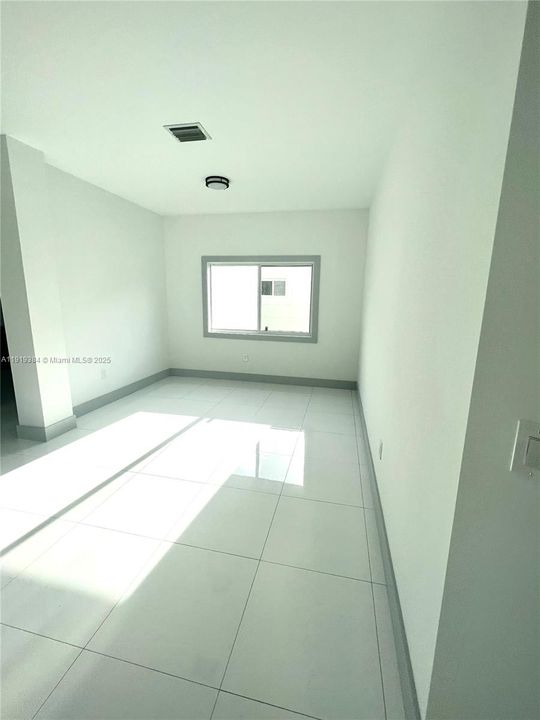 На продажу: $729,000 (5 спален, 3 ванн, 1938 Квадратных фут)