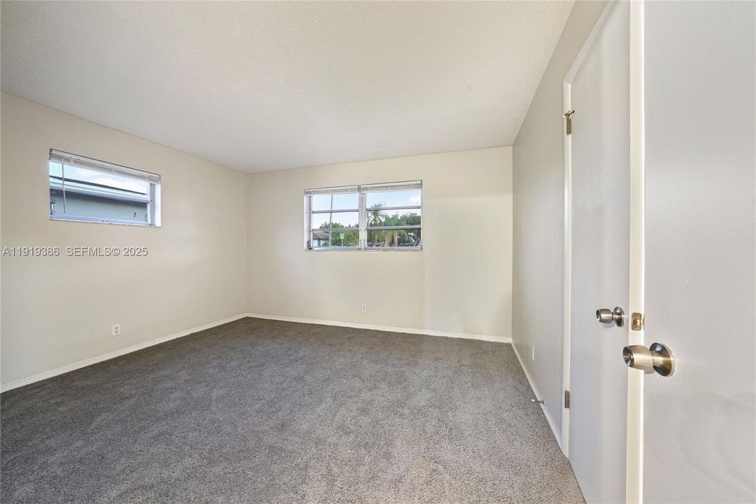 待售: $485,000 (3 贝兹, 2 浴室, 1288 平方英尺)