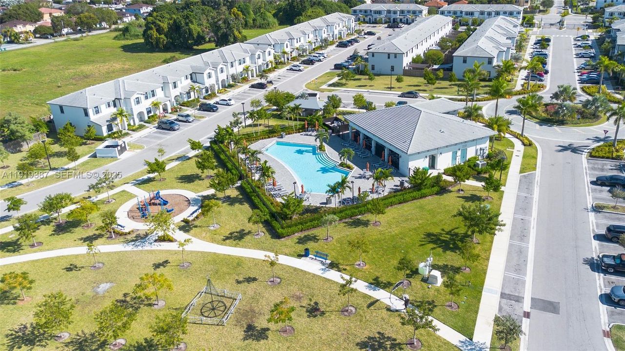 En Venta: $450,000 (3 camas, 2 baños, 1820 Pies cuadrados)