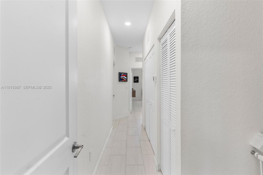 En Venta: $450,000 (3 camas, 2 baños, 1820 Pies cuadrados)