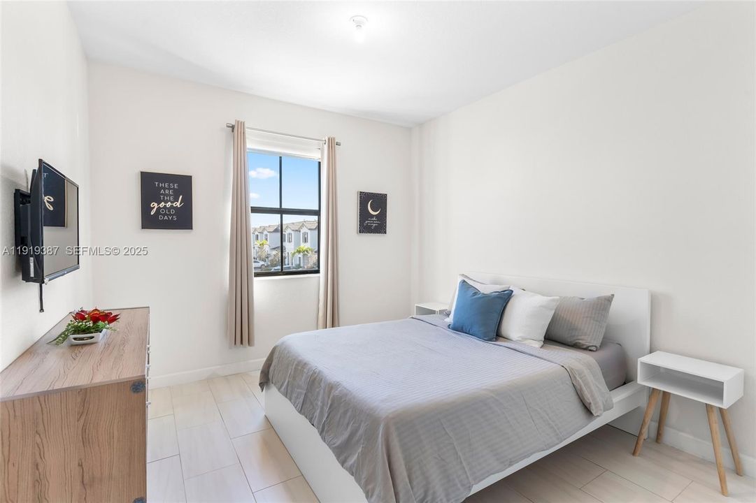 En Venta: $450,000 (3 camas, 2 baños, 1820 Pies cuadrados)