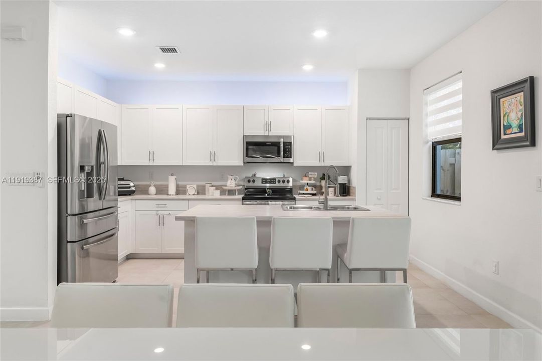 En Venta: $450,000 (3 camas, 2 baños, 1820 Pies cuadrados)