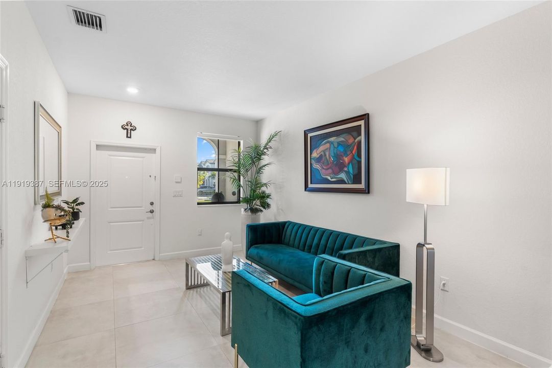 En Venta: $450,000 (3 camas, 2 baños, 1820 Pies cuadrados)