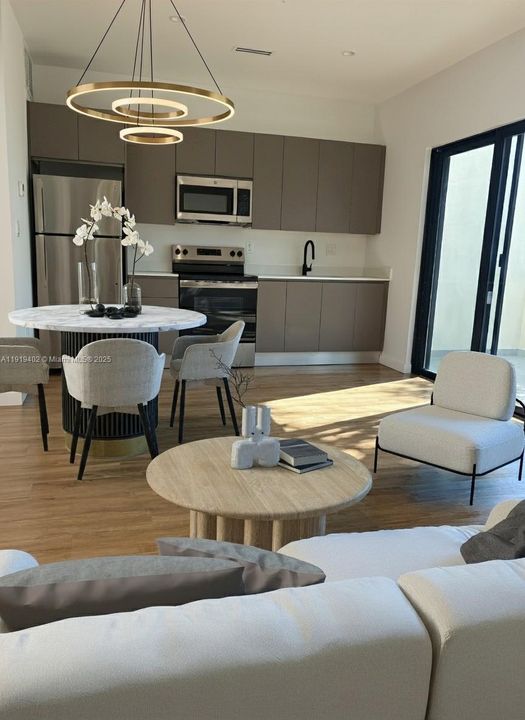 В аренду: $2,650 (2 спален, 2 ванн, 0 Квадратных фут)