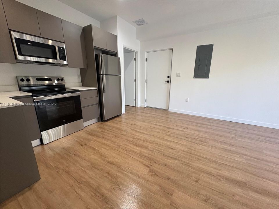 В аренду: $2,650 (2 спален, 2 ванн, 0 Квадратных фут)