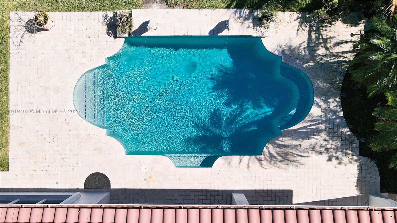 For Sale: $880,000 (4 beds, 2 baths, 2414 Square Feet)