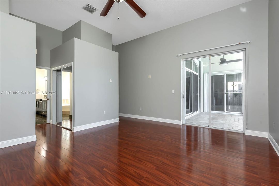 For Sale: $880,000 (4 beds, 2 baths, 2414 Square Feet)