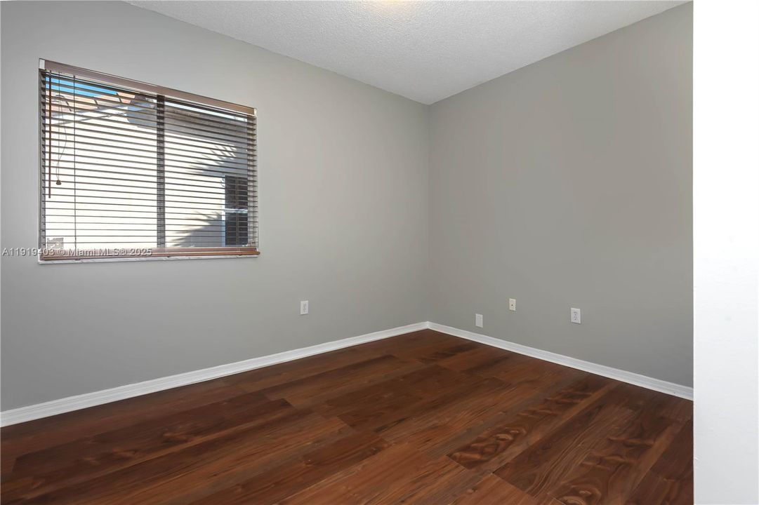 For Sale: $880,000 (4 beds, 2 baths, 2414 Square Feet)