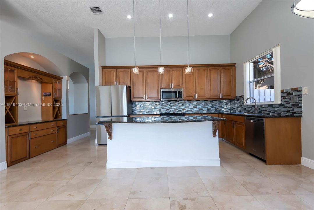 For Sale: $880,000 (4 beds, 2 baths, 2414 Square Feet)