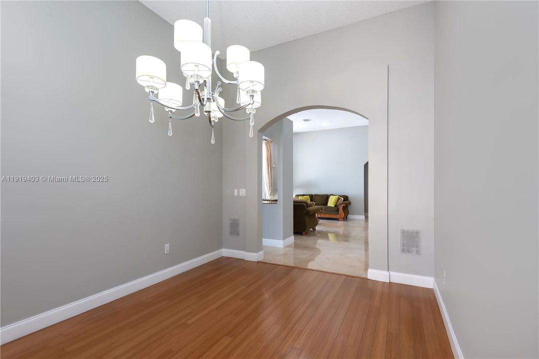 For Sale: $880,000 (4 beds, 2 baths, 2414 Square Feet)