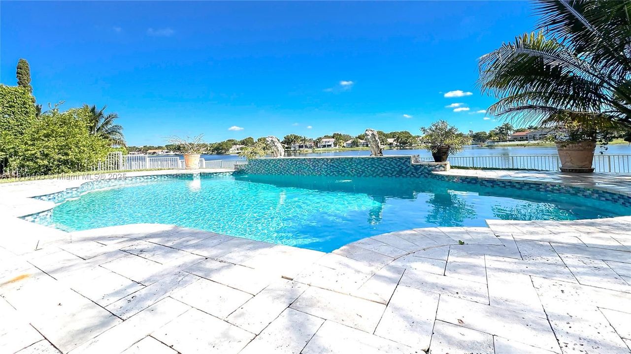 For Sale: $880,000 (4 beds, 2 baths, 2414 Square Feet)