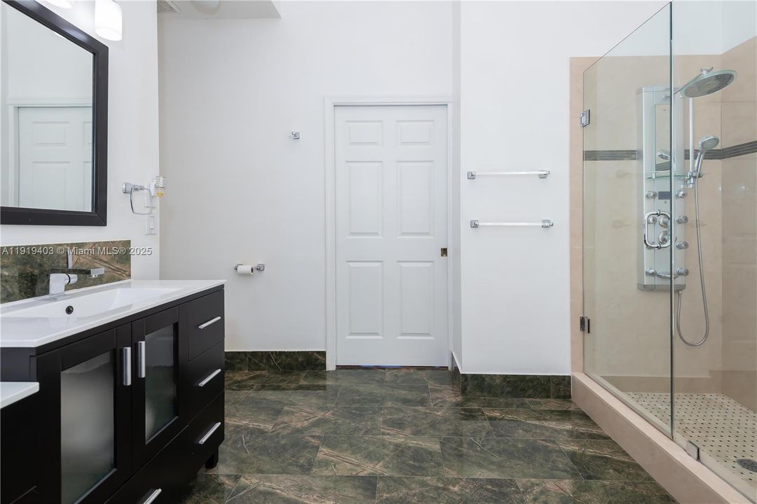 For Sale: $880,000 (4 beds, 2 baths, 2414 Square Feet)