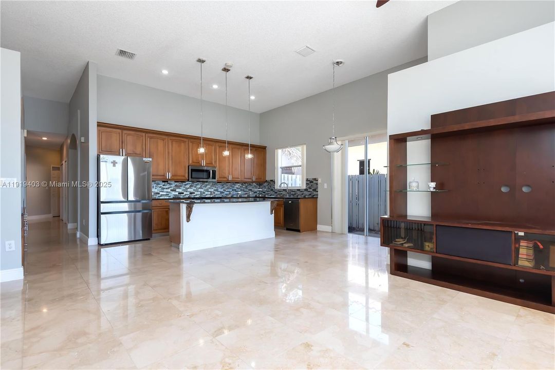 For Sale: $880,000 (4 beds, 2 baths, 2414 Square Feet)