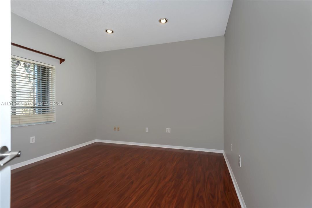 For Sale: $880,000 (4 beds, 2 baths, 2414 Square Feet)