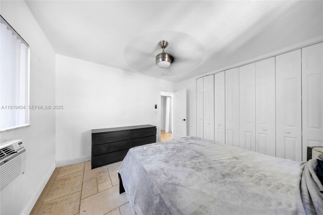 For Rent: $2,200 (1 beds, 1 baths, 536 Square Feet)