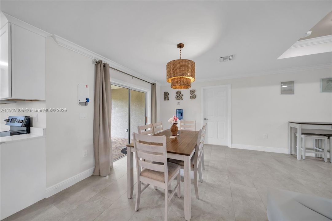 На продажу: $350,000 (4 спален, 2 ванн, 0 Квадратных фут)