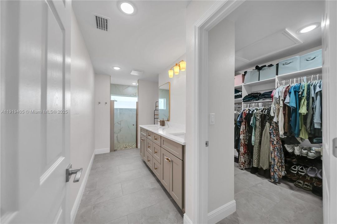 На продажу: $350,000 (4 спален, 2 ванн, 0 Квадратных фут)