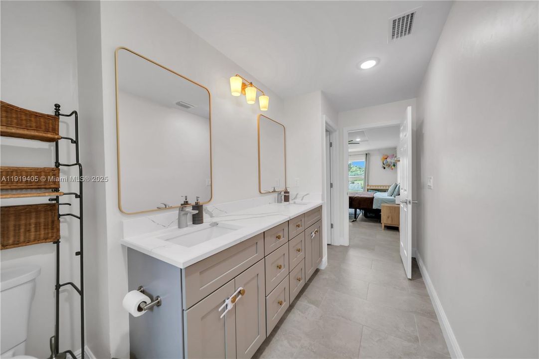 На продажу: $350,000 (4 спален, 2 ванн, 0 Квадратных фут)