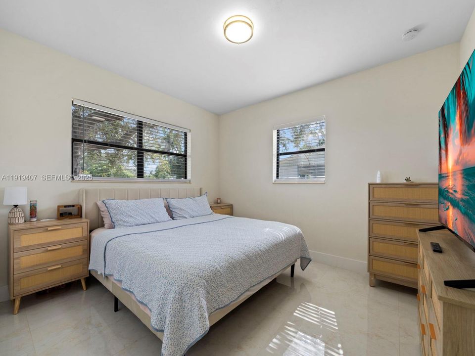 На продажу: $564,000 (3 спален, 2 ванн, 1262 Квадратных фут)