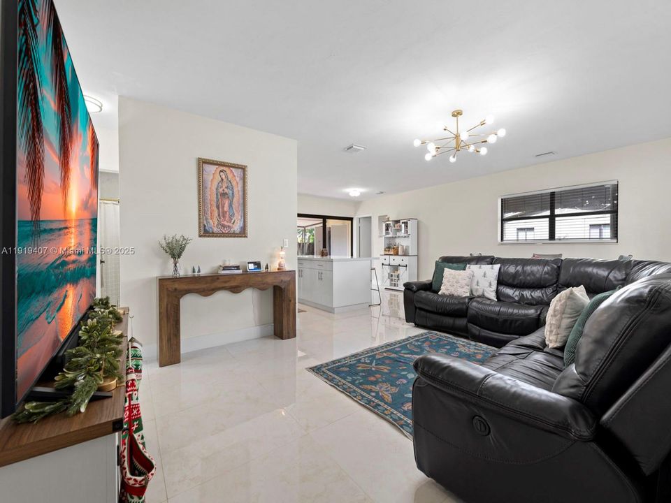 На продажу: $564,000 (3 спален, 2 ванн, 1262 Квадратных фут)