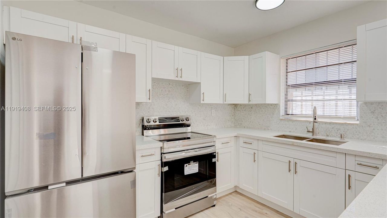 For Sale: $449,000 (3 beds, 2 baths, 1650 Square Feet)