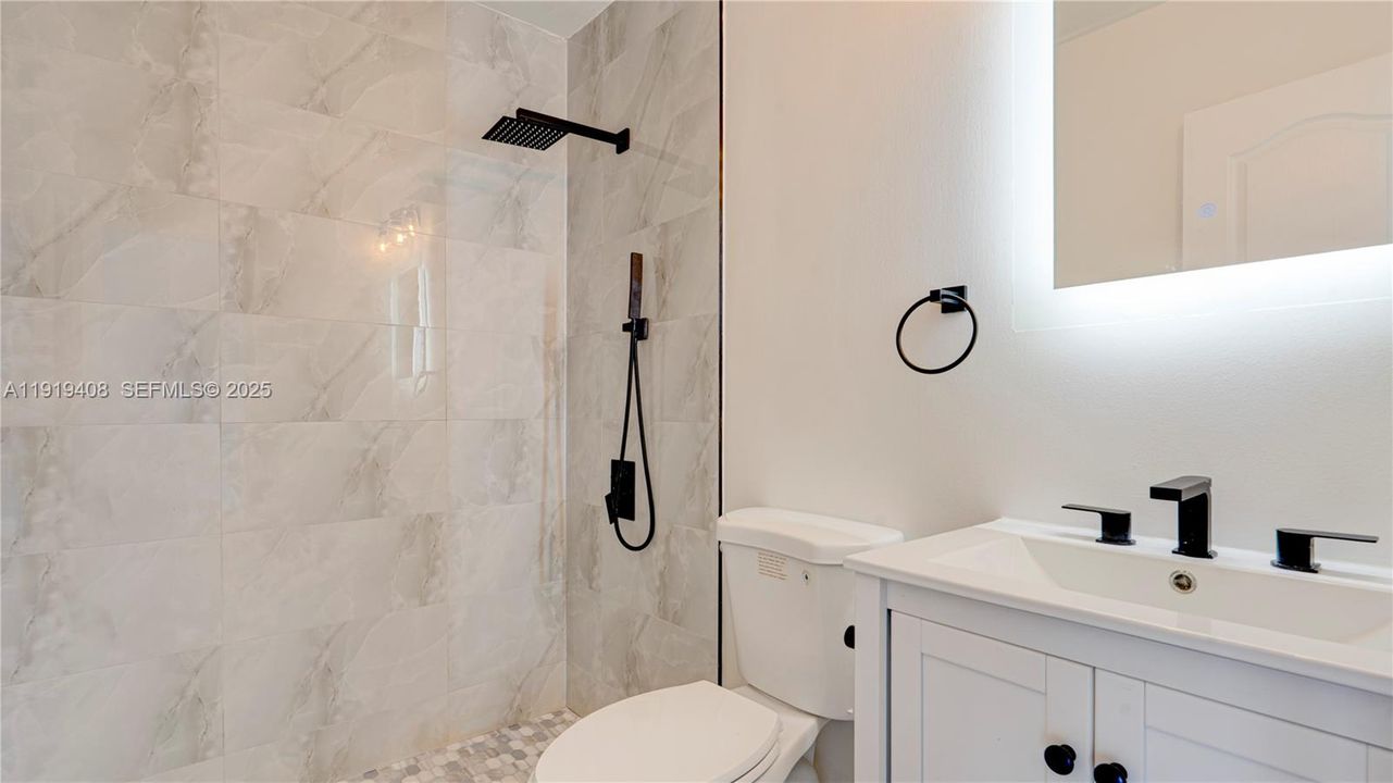 For Sale: $449,000 (3 beds, 2 baths, 1650 Square Feet)