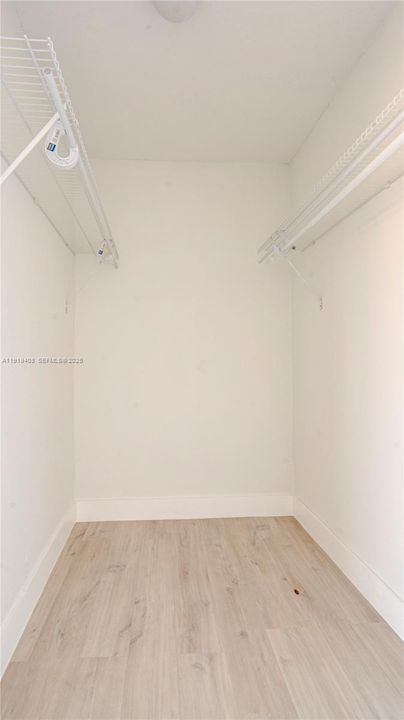 For Sale: $449,000 (3 beds, 2 baths, 1650 Square Feet)