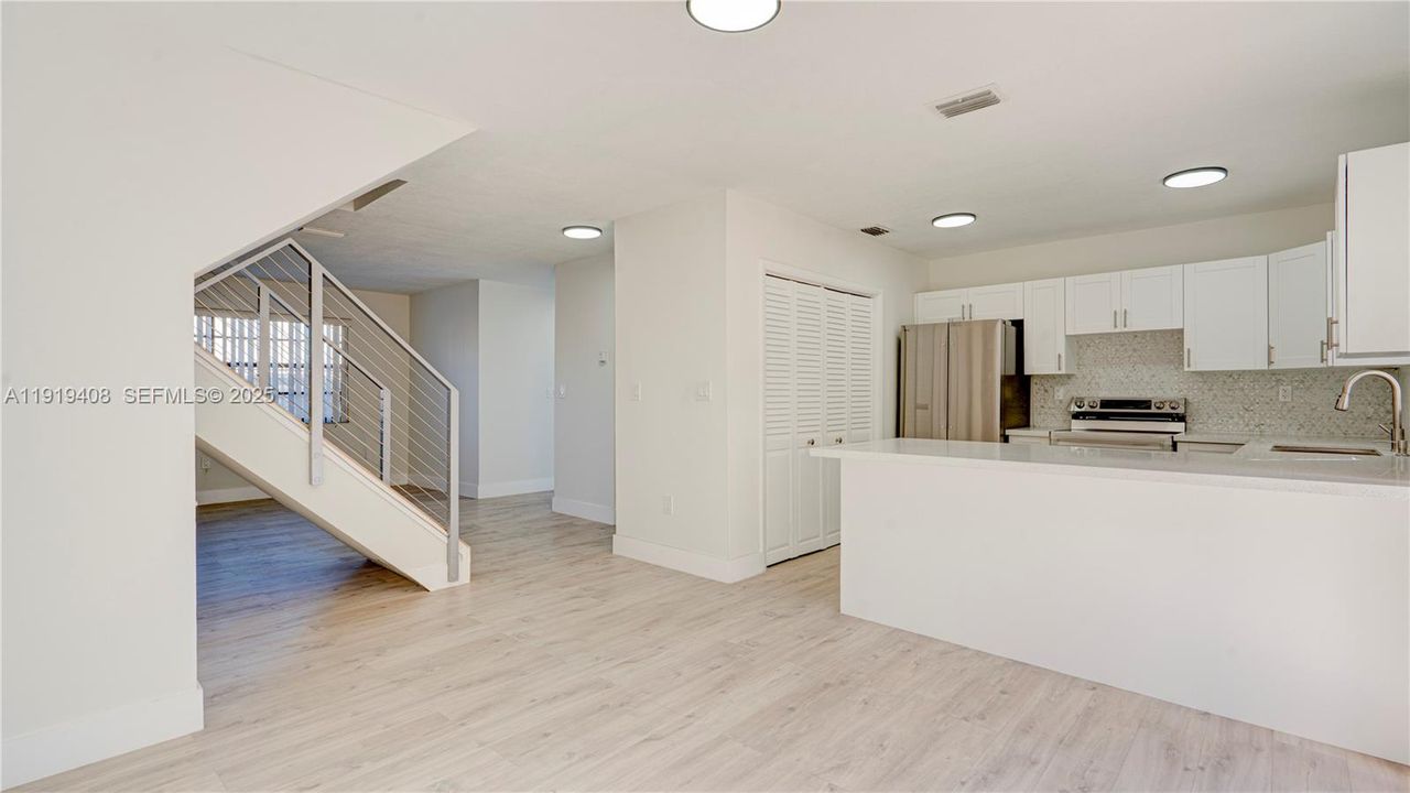 For Sale: $449,000 (3 beds, 2 baths, 1650 Square Feet)