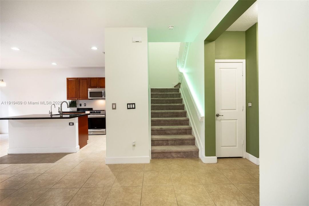 For Sale: $535,000 (4 beds, 2 baths, 1918 Square Feet)