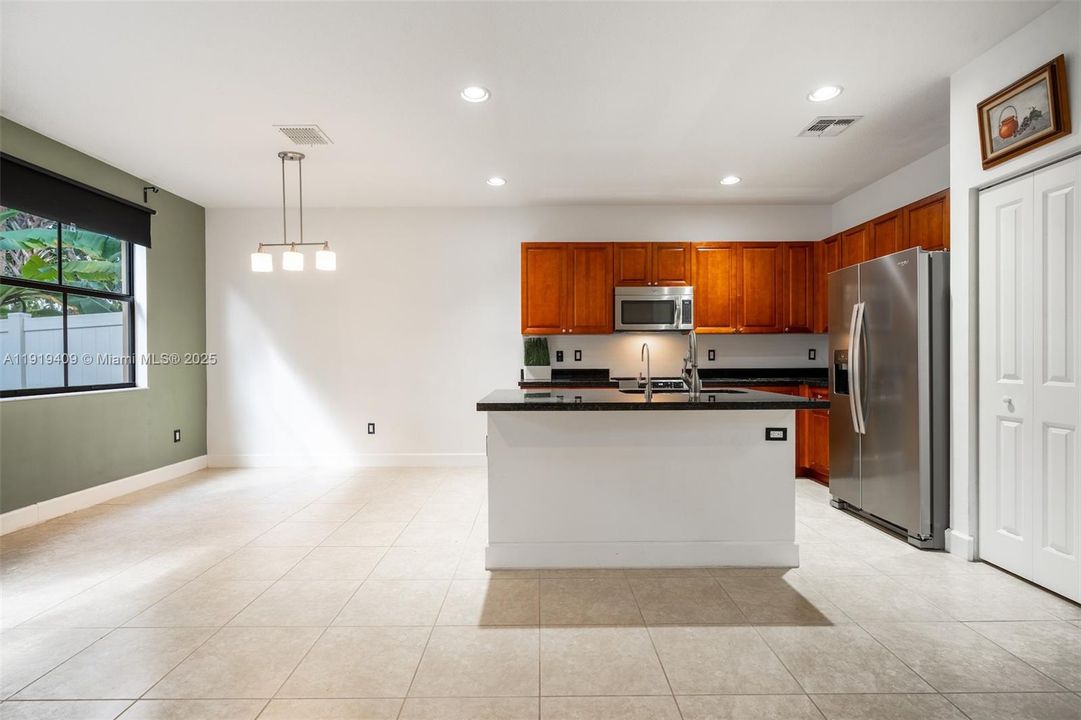 For Sale: $535,000 (4 beds, 2 baths, 1918 Square Feet)