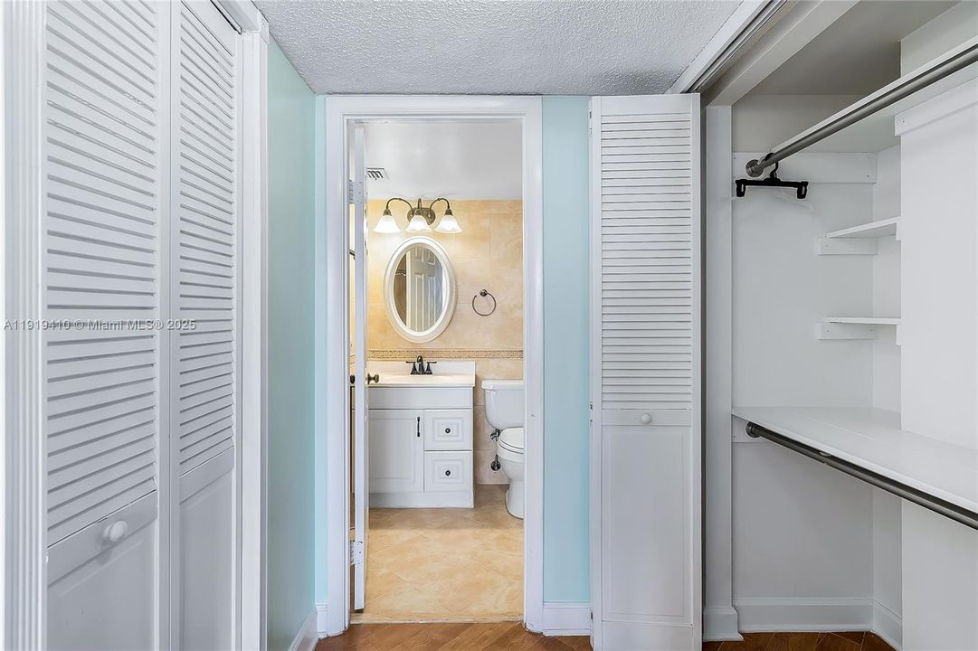 На продажу: $130,000 (1 спален, 1 ванн, 790 Квадратных фут)