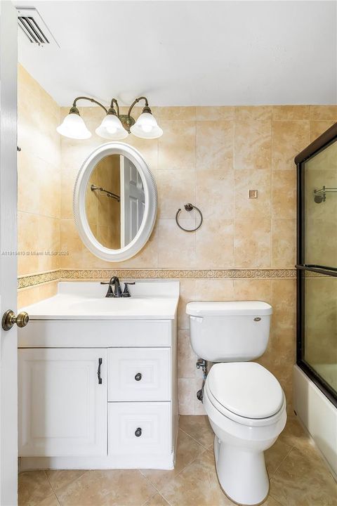 На продажу: $130,000 (1 спален, 1 ванн, 790 Квадратных фут)