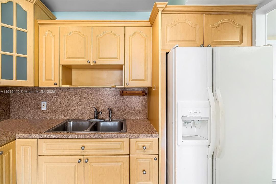 На продажу: $130,000 (1 спален, 1 ванн, 790 Квадратных фут)