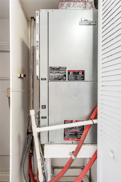 На продажу: $130,000 (1 спален, 1 ванн, 790 Квадратных фут)