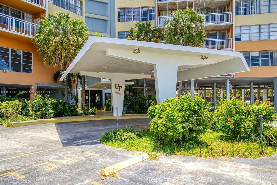 На продажу: $130,000 (1 спален, 1 ванн, 790 Квадратных фут)