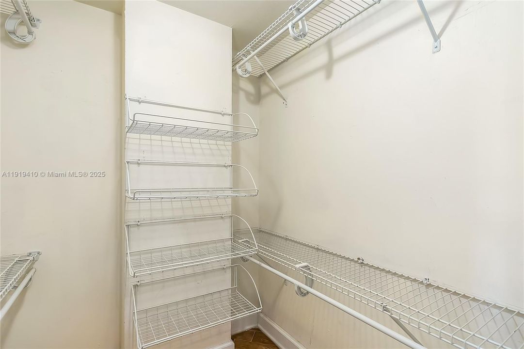 На продажу: $130,000 (1 спален, 1 ванн, 790 Квадратных фут)