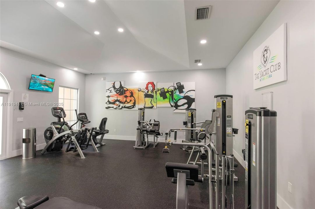 For Rent: $2,100 (1 beds, 1 baths, 750 Square Feet)