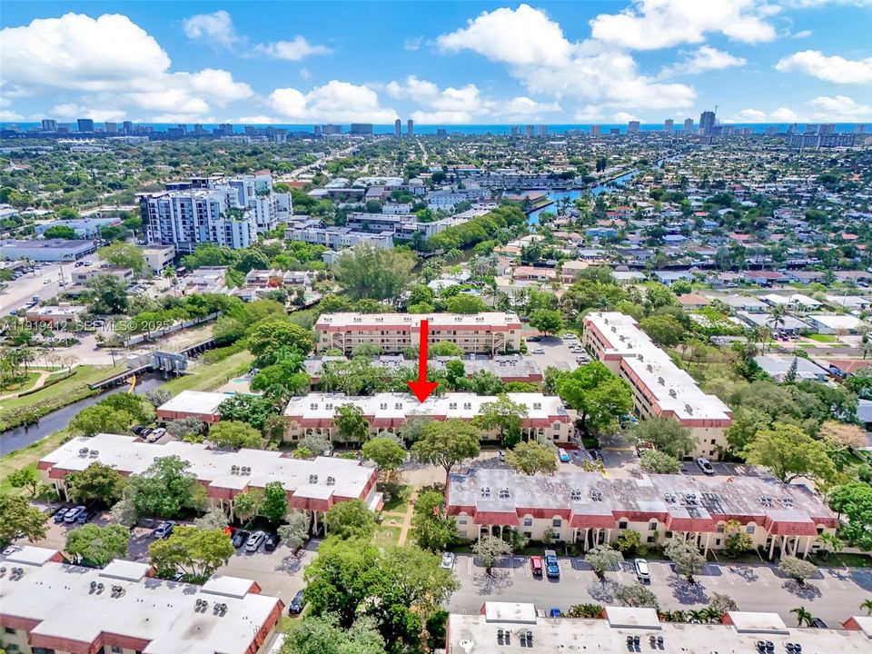 待售: $245,000 (2 贝兹, 2 浴室, 936 平方英尺)