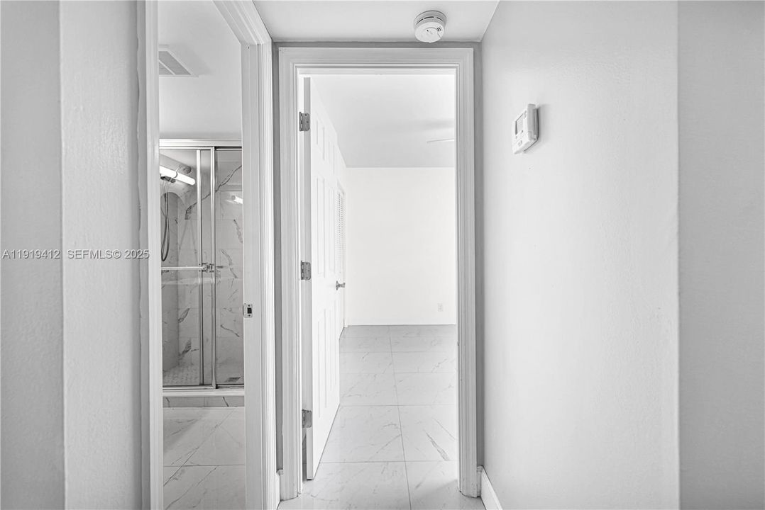 待售: $245,000 (2 贝兹, 2 浴室, 936 平方英尺)