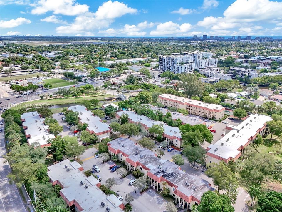 待售: $245,000 (2 贝兹, 2 浴室, 936 平方英尺)