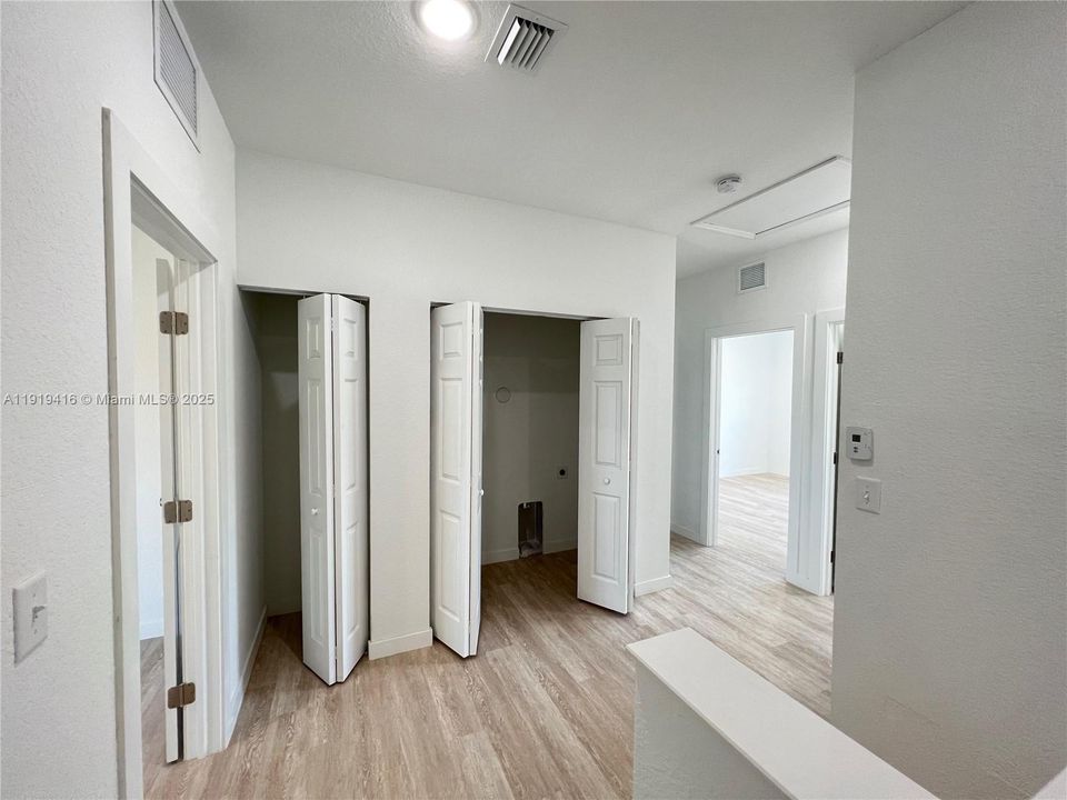 出租: $3,000 (3 贝兹, 2 浴室, 1512 平方英尺)