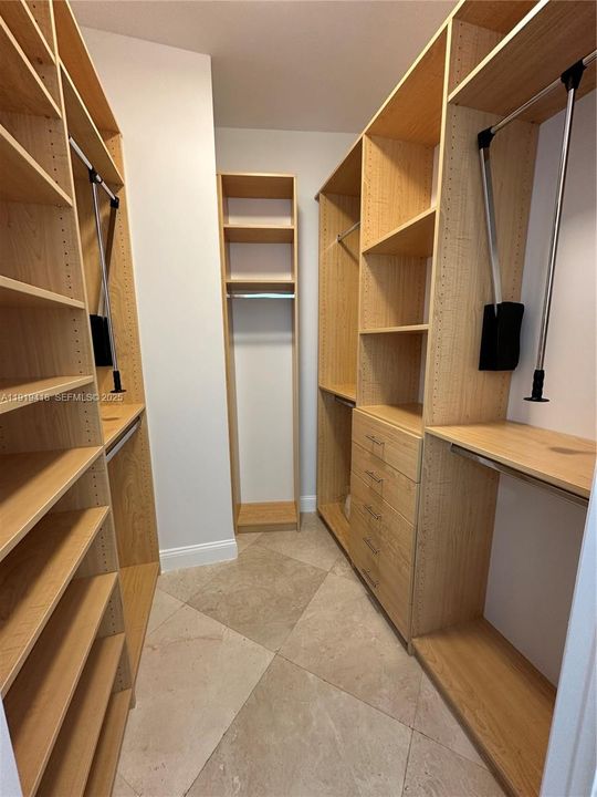 En Renta: $13,000 (3 camas, 3 baños, 2327 Pies cuadrados)