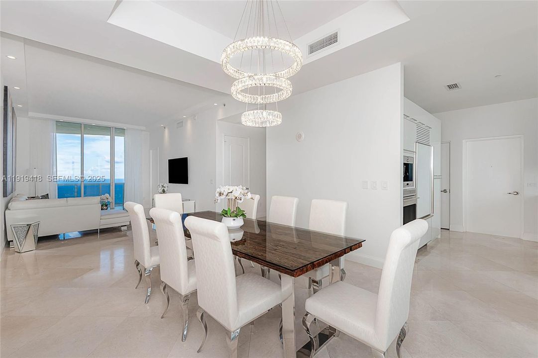 En Renta: $13,000 (3 camas, 3 baños, 2327 Pies cuadrados)