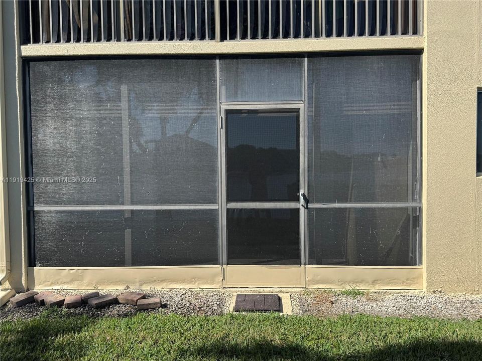 For Sale: $247,000 (2 beds, 2 baths, 1207 Square Feet)