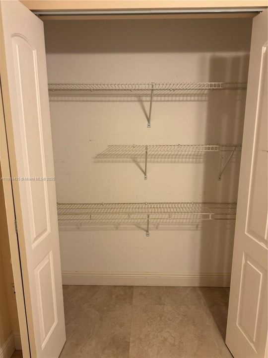 For Sale: $247,000 (2 beds, 2 baths, 1207 Square Feet)